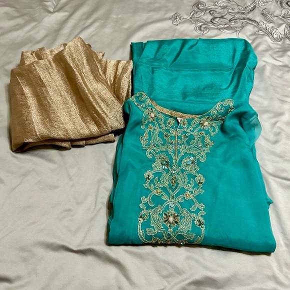 Chinyere 3 pc formal dress - Picture 6 of 12